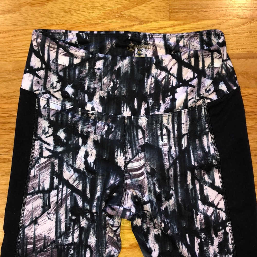 Balance Collection Leggings - Picture 2 of 5
